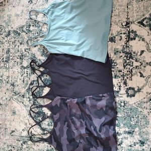 Workout tanks (3)